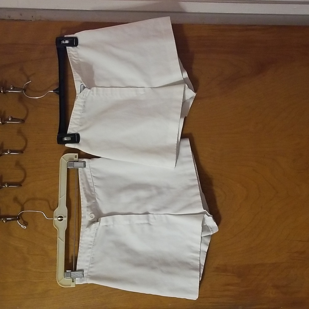 Bundle of 2 Shorts Size 9/10: 7-9 A